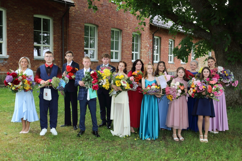 Kirivere kooli lõpetajad